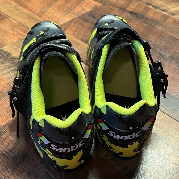Santic Davee Men's Road Bike Shoes
- Black and Yellow - Picture 4 of 7